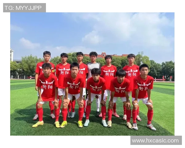 与足球明星亲密合影的难忘瞬间记录我的足球梦想与偶像的美好回忆